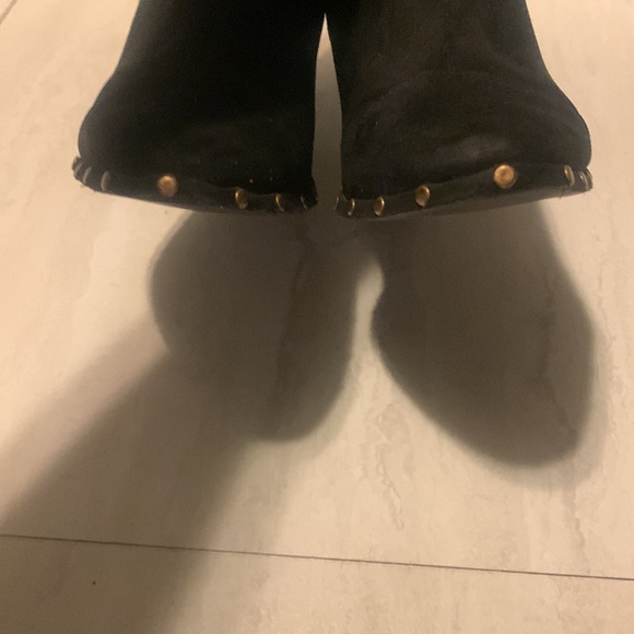 JustFab Maryanne Women's Black Faux Suede Heeled Ankle Boots Size 10 - Picture 9 of 12